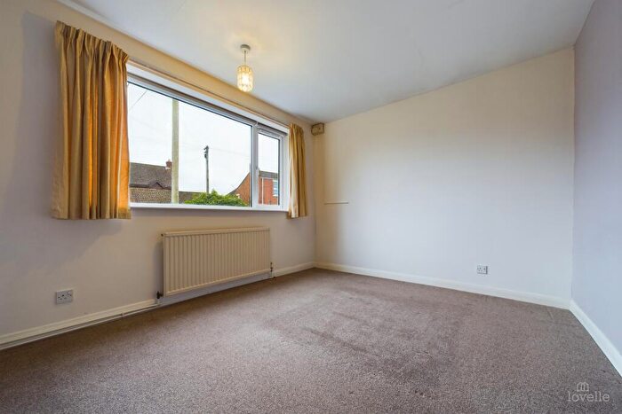 2 Bedroom Detached Bungalow For Sale In Barton Lane, Barrow-upon-Humber, North Lincolnshire, DN19
