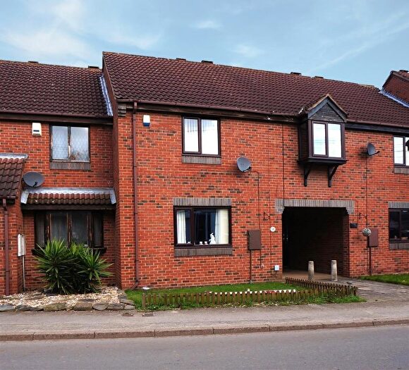 3 Bedroom Town House For Sale In Main Street, Beal, Goole, DN14
