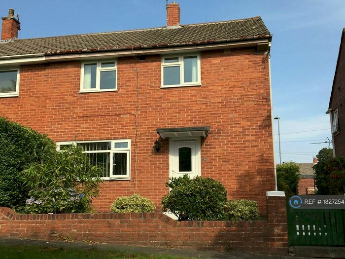 2 Bedroom Semi-Detached House To Rent In Hawksfeld, Gateshead, NE10