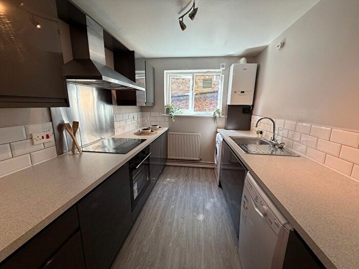 3 Bedroom Apartment To Rent In Tapton House Road, Sheffield, S10