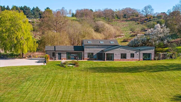 5 Bedroom Barn Conversion For Sale In Partridge Hill, Great Brickhill, MK17