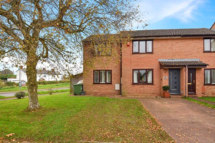 4 Bedroom Semi-Detached House For Sale In River Drive, Cullompton, EX15