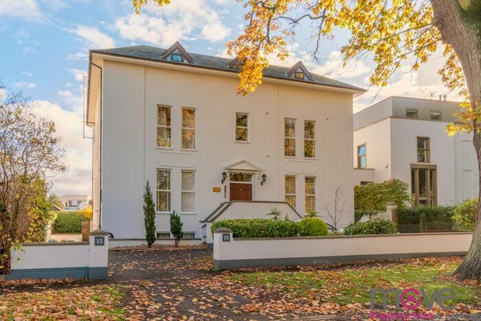 2 Bedroom Flat To Rent In Pittville Crescent, Cheltenham, GL52