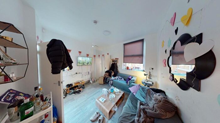 4 Bedroom Terraced House To Rent In Raven Road, Hyde Park, Leeds, LS6