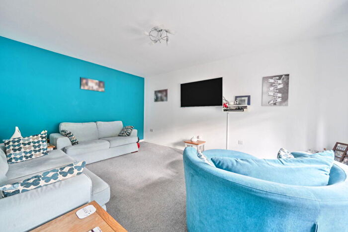 4 Bedroom Detached House For Sale In Silks Way, Andover, SP11