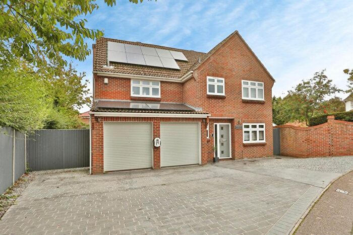 4 Bedroom Detached House For Sale In Captains Close, Swaffham, PE37
