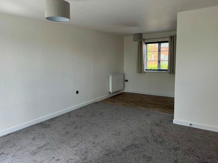 2 Bedroom Flat To Rent In Pipistrelle Drive, Nuneaton, CV13