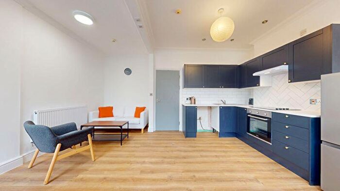 1 Bedroom Flat To Rent In Connaught Road, Cardiff, CF24