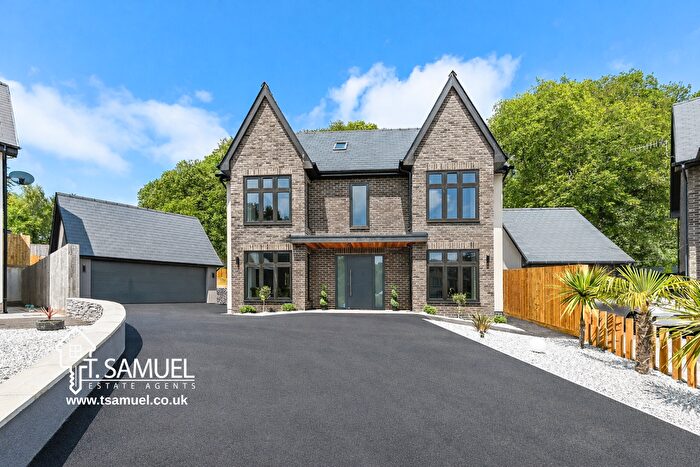 5 Bedroom Detached House For Sale In The Oaks, Trem Y Dyffryn, Mountain Ash, CF45