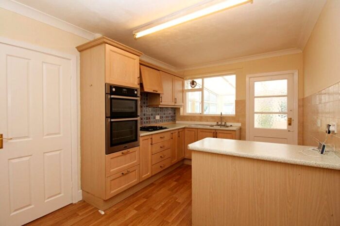 2 Bedroom Bungalow For Sale In Ffordd Cae Glas, Rhuddlan, Denbighshire, LL18
