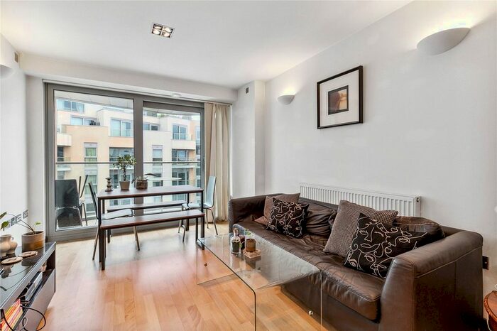 1 Bedroom Flat To Rent In Vicentia Court, Bridges Court Road, SW11