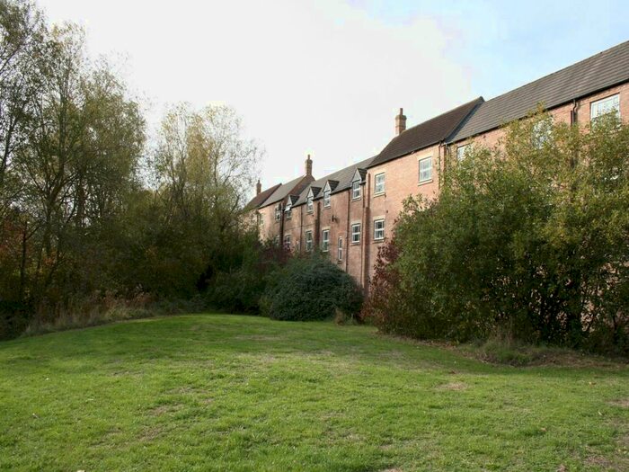 3 Bedroom Property To Rent In Wedgewood Street, Aylesbury, HP19