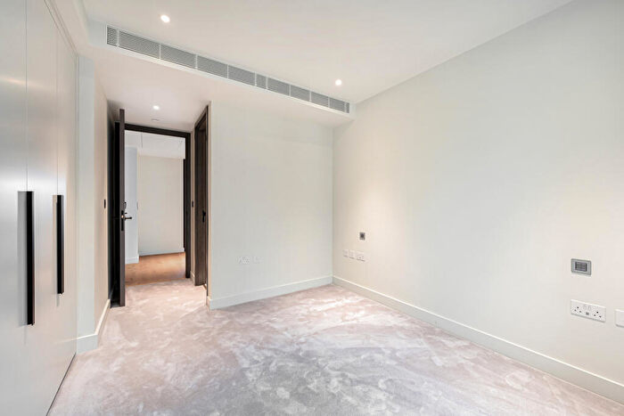 4 Bedroom Flat To Rent In Power House Chelsea Waterfront, Lots Road, SW10