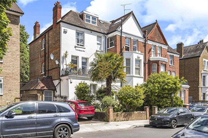 2 Bedroom Apartment For Sale In Cleve Road, South Hampstead, London, NW6
