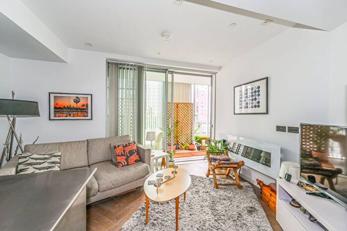 1 Bedroom Flat To Rent In Circus Road West, Battersea Power Station, London, SW11