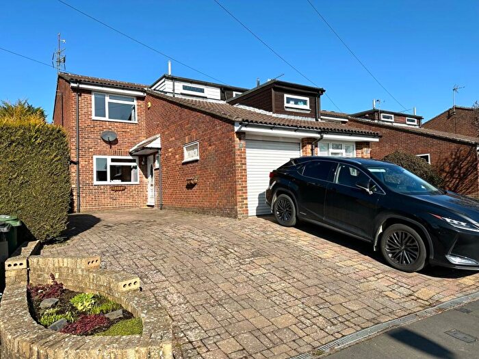 3 Bedroom Semi-Detached House For Sale In Ryder Close, Bovingdon, HP3