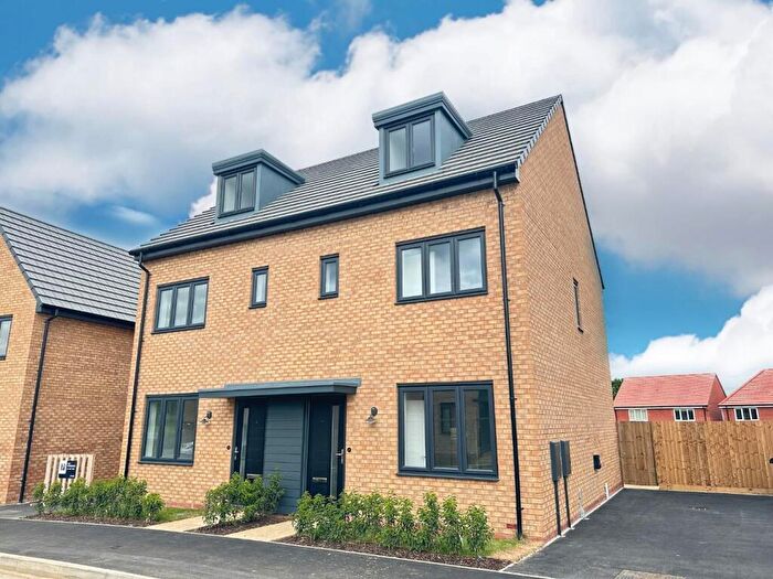 3 Bedroom Semi Detached House To Rent In Jubilee Road, Northampton, NN5