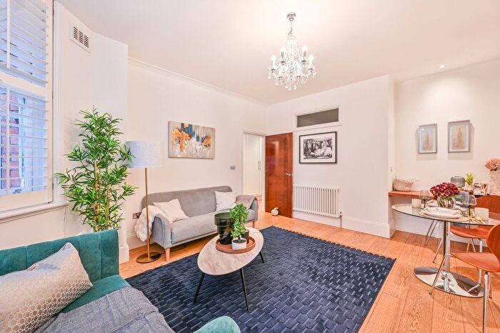 1 Bedroom Flat To Rent In Sloane Gardens, Sloane Square, SW1W
