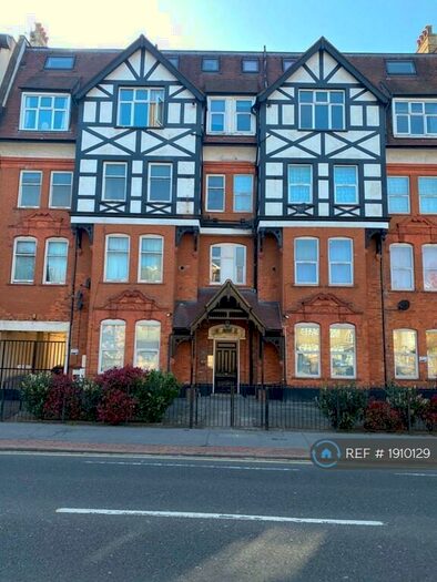 2 Bedroom Flat To Rent In Park Lane, Croydon, CR0