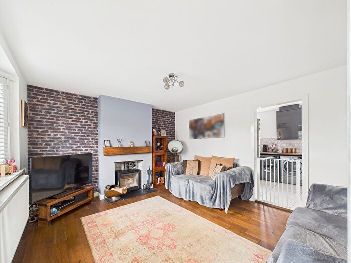 2 Bedroom End Terrace House For Sale In Putney Close, Hull, HU8