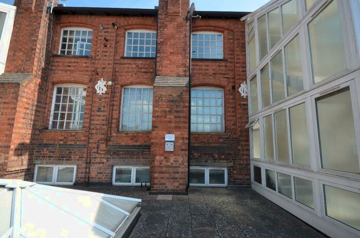 4 Bedroom Maisonette To Rent In King Street, Town Center, Kettering, NN16