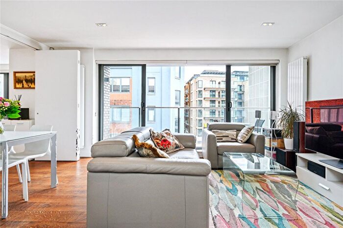 2 Bedroom Flat To Rent In Central Street, London, EC1V