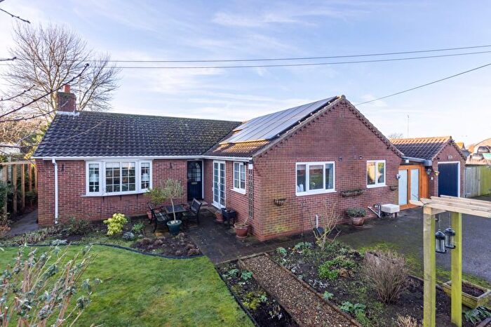 3 Bedroom Detached Bungalow For Sale In Thorpe Bassett, Malton, YO17