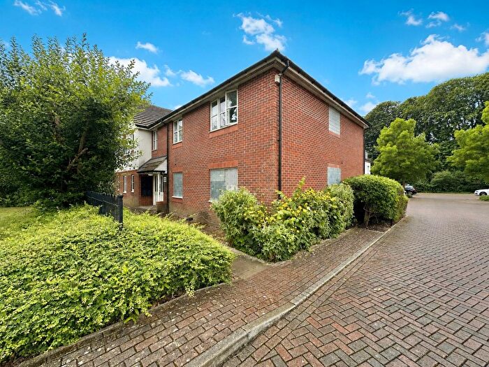 2 Bedroom Flat For Sale In Reid Close, Hayes, UB3