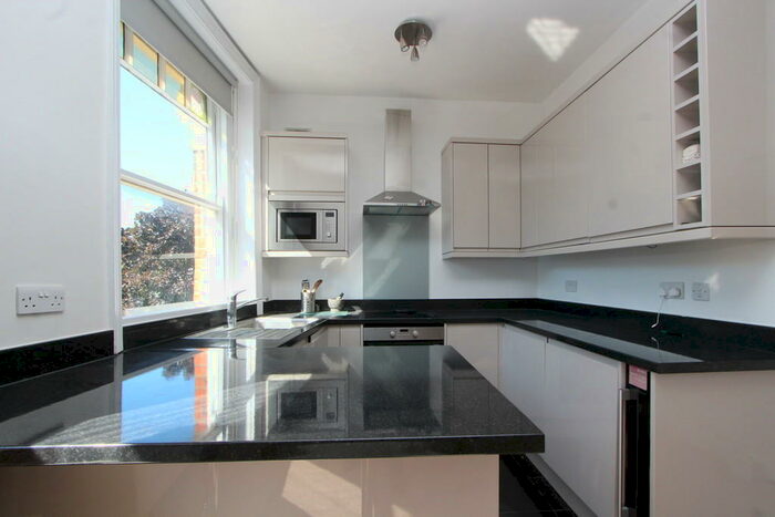 2 Bedroom Apartment To Rent In Ridge Road, Crouch End, N8