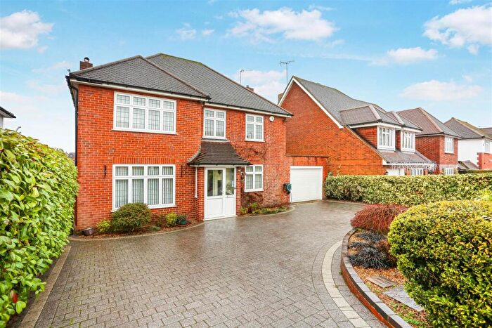 3 Bedroom Detached House For Sale In Onslow Avenue, South Cheam, SM2