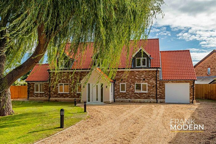 4 Bedroom Detached House For Sale In Grantham Road, Ropsley, NG33