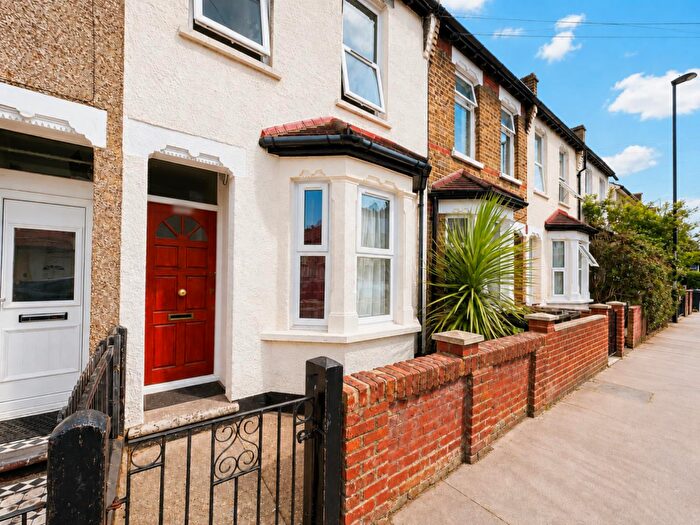3 Bedroom Terraced House To Rent In Lakehall Road, Thornton Heath, CR7