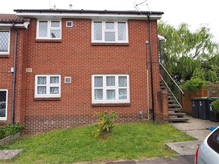 Apartment To Rent In Arragon Court, Waterlooville, Hampshire, PO7
