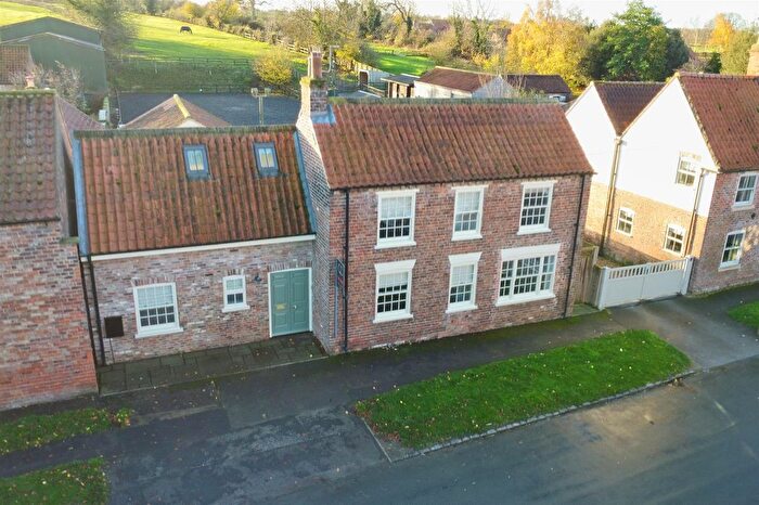 4 Bedroom Detached House For Sale In Main Street, Etton, Beverley, HU17