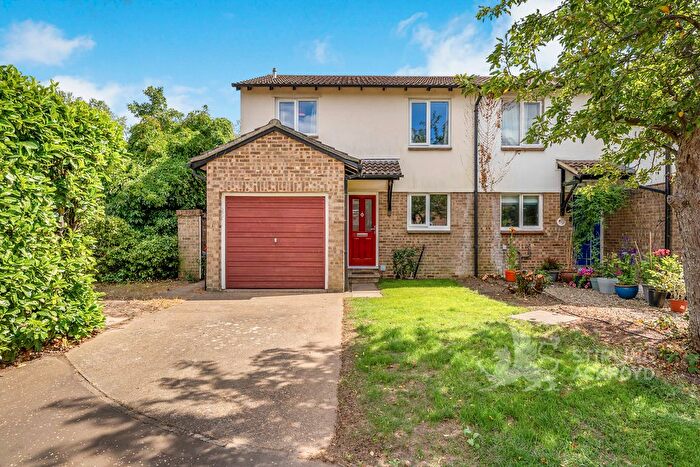 4 Bedroom Semi-Detached House To Rent In Abbott Close, Hampton, TW12