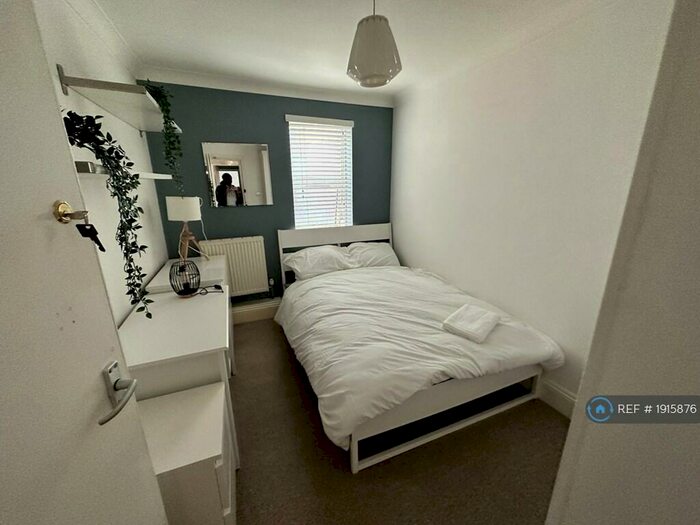 6 Bedroom Semi-Detached House To Rent In Lyon Street, Southampton, SO14