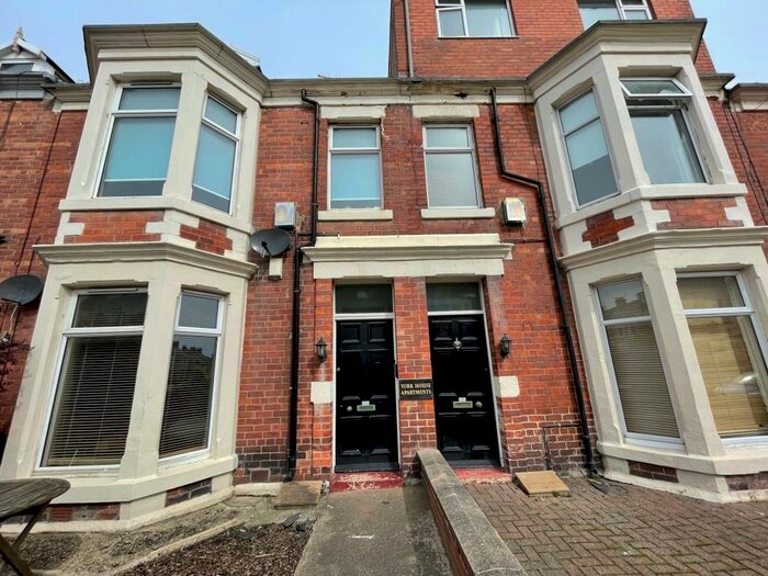 1 Bedroom Apartment To Rent In Park Parade, Whitley Bay, NE26