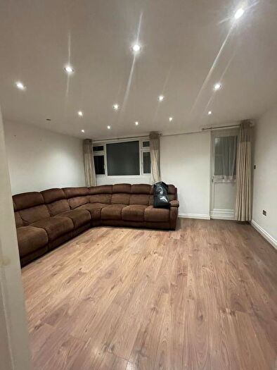 4 Bedroom End Of Terrace House To Rent In Danebury Avenue, London, SW15