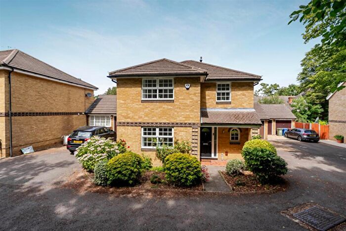 4 Bedroom Detached House To Rent In Bowyer Walk, Ascot, SL5
