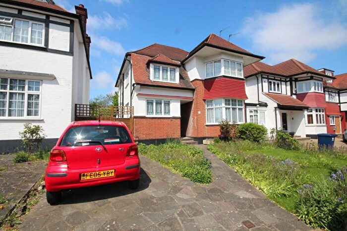 2 Bedroom Maisonette To Rent In Hazel Gardens, Edgware, Middlesex, HA8