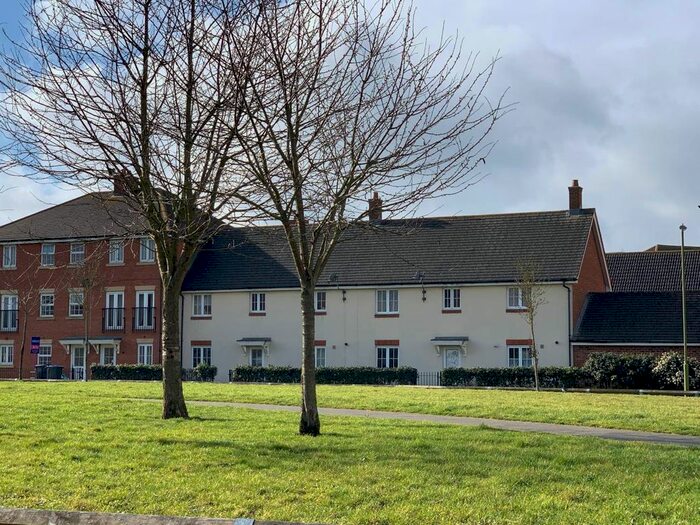 3 Bedroom Property To Rent In Chipmunk Chase, Hatfield, Hertfordshire, AL10