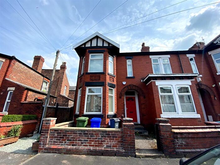 5 Bedroom Property To Rent In Denison Road, Victoria Park, £pppw, M14