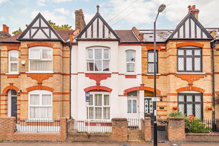 5 Bedroom House To Rent In Doggett Road, Catford, SE6