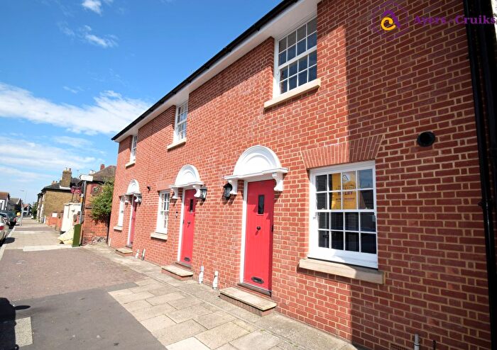 2 Bedroom Terraced House To Rent In Rochford, Essex, SS4