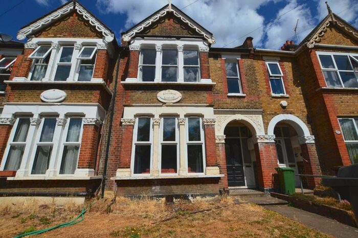 3 Bedroom Flat To Rent In Ground Floor Flat, Church Hill, Walthamstow, E17