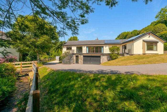 4 Bedroom Detached House For Sale In Forches Hill, Stokeinteignhead, Newton Abbot, TQ12