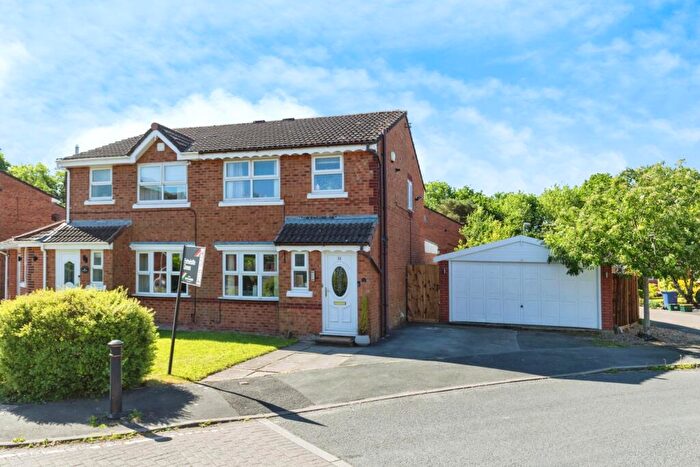 3 Bedroom Semi-Detached House For Sale In Hedgerows Road, Leyland, Lancashire, PR25