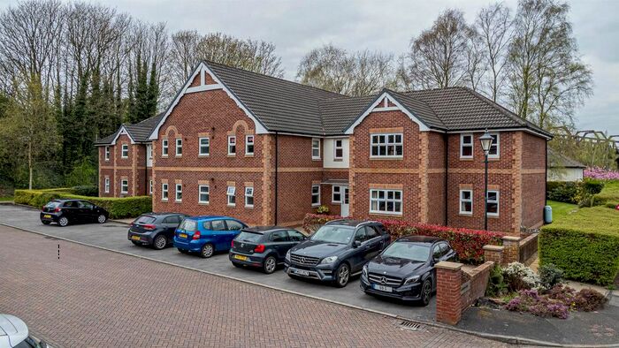 2 Bedroom Flat To Rent In Glastonbury Mews, Stockton Heath, Warrington, WA4