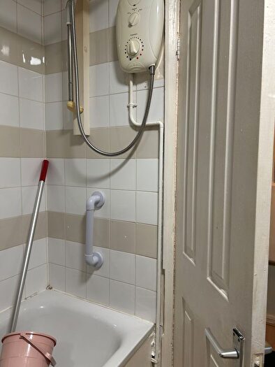 1 Bedroom Flat To Rent In Silchester Road, London, W10