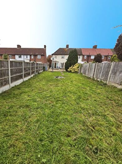 3 Bedroom Terraced House To Rent In Becontree Avenue, Becontree, Dagenham, RM8